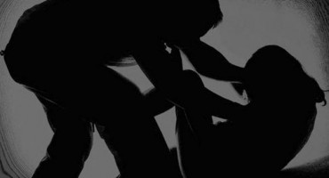 Majka je s pedofilom planirala drogirati i silovati vlastitu kćer