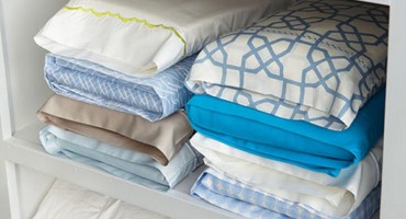 Ovaj trik će vas spasiti u kući: Super način slaganja posteljine 