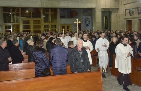 Službena Sveta misa za pobijene fratre i puk u crkvi sv. Petra i Pavla u Mostaru 