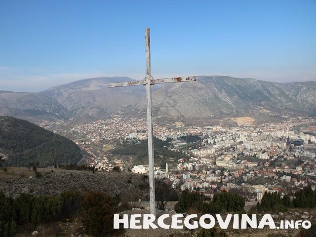 Pogledajte grad na Neretvi iz perspektive brda Hum