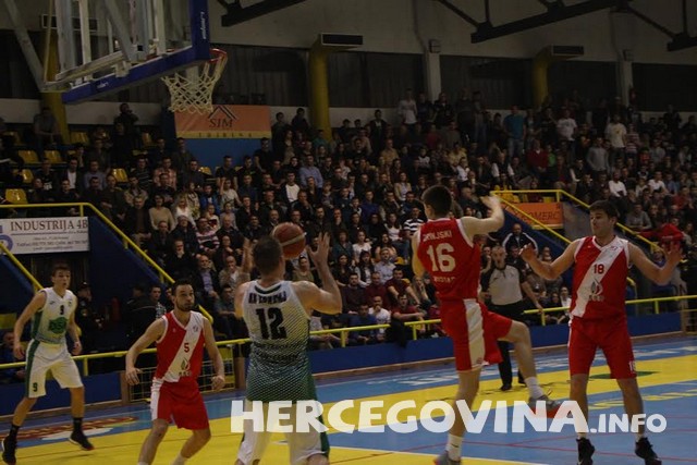 KK Kakanj-HKK Zrinsjki 71:75