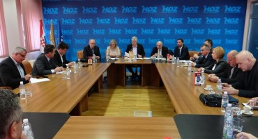 Predsjedništvo Hrvatskog narodnog sabora dalo punu potporu optuženima u Haagu