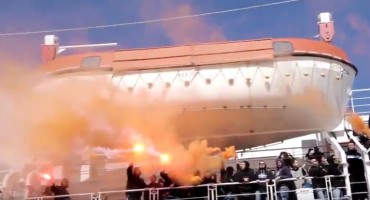 Split na nogama, stigla Armada