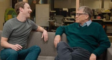 Pogledajte kako se Bill Gates i Mark Zuckerberg sprdaju jer nikad nisu završili fakultet