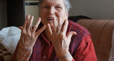 Tetovirale se da bi bile teže izložene prelasku na islam