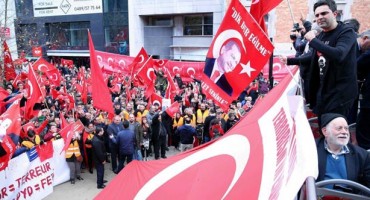 turci mitinguju