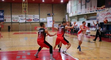 HKK Zrinjski - OKK Sloboda 88:46 (37:28)