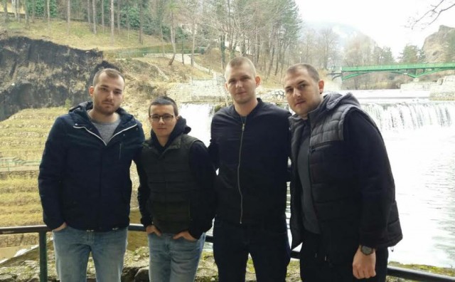 Uvijek vjerni udruga, Jajce