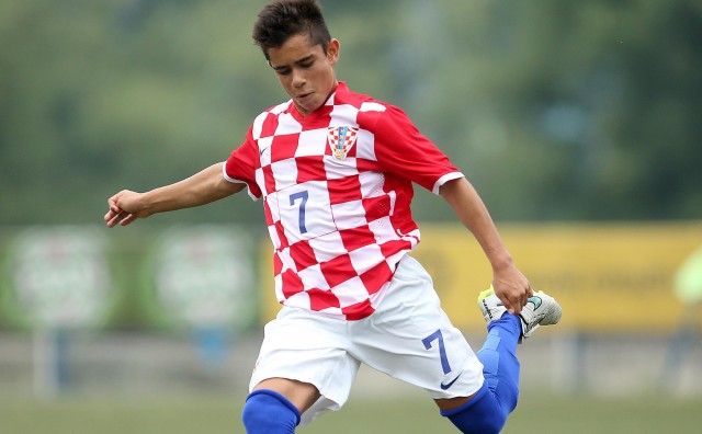 Došao je iz Bayerna, mama mu je Afganistanka, tata Nijemac, a on odlučio igrati za Hrvatsku!