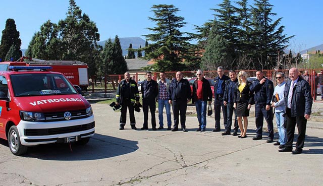 Ravno, Neum i Mostar dobili višenamjenska vatrogasna vozila