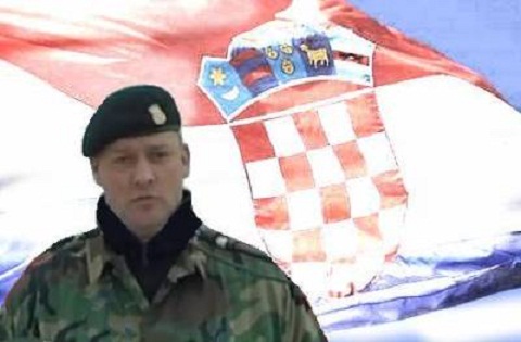 Sram vas bilo licemjeri!