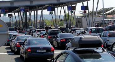 Počeo novi kaos u Hrvatskoj, ponovo čekanja i na bh. granici