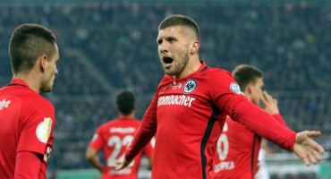 Niko Kovač odveo Eintracht u finale Kupa