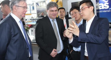 HT Eronet, Centr za usluge