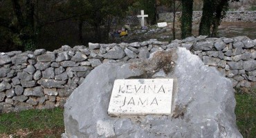 kevina jama, misa