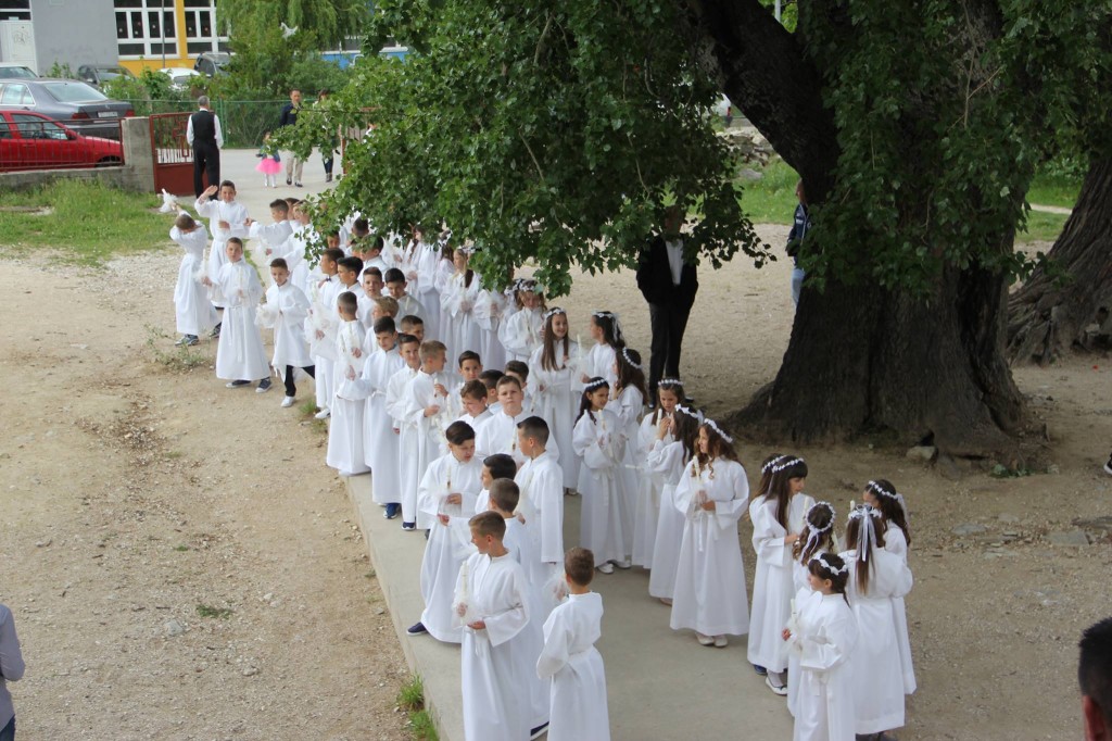 Podijeljen sakrament Prve pričesti u Strožancu 
