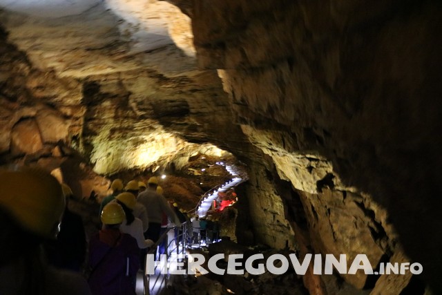 FPMOZ: Sudionici Likovne kolonije Krešimir Ledić posjetili špilju Vjetrenicu