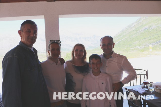 FPMOZ: Sudionici Likovne kolonije Krešimir Ledić posjetili špilju Vjetrenicu