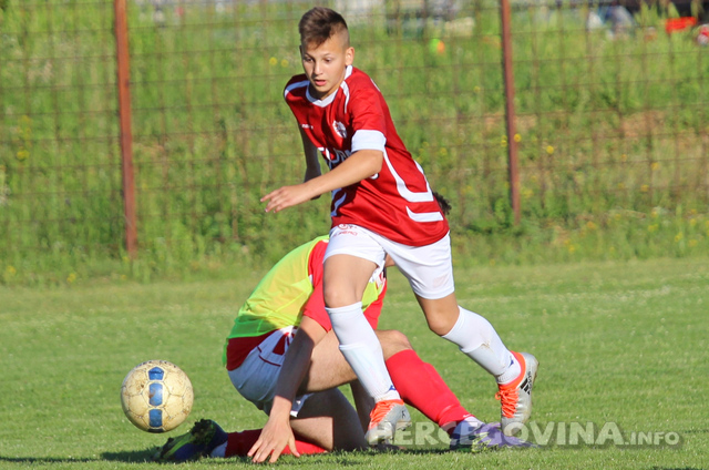 Pioniri Veleža ponovo uvjerljivi, predpioniri Blagaja preokretom do pobjede nad Veležom