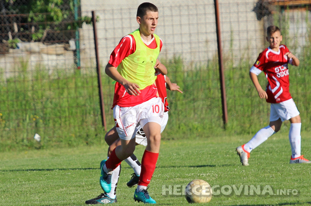 Pioniri Veleža ponovo uvjerljivi, predpioniri Blagaja preokretom do pobjede nad Veležom