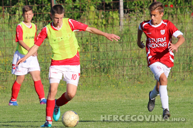 Pioniri Veleža ponovo uvjerljivi, predpioniri Blagaja preokretom do pobjede nad Veležom