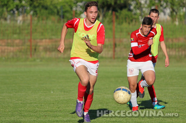 Pioniri Veleža ponovo uvjerljivi, predpioniri Blagaja preokretom do pobjede nad Veležom