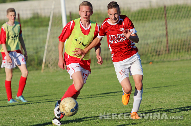 Pioniri Veleža ponovo uvjerljivi, predpioniri Blagaja preokretom do pobjede nad Veležom