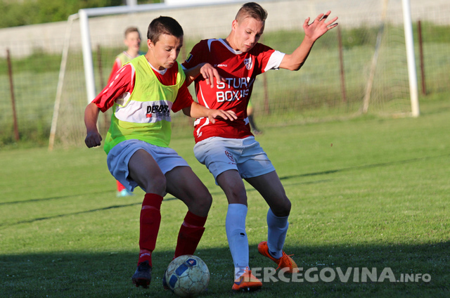 Pioniri Veleža ponovo uvjerljivi, predpioniri Blagaja preokretom do pobjede nad Veležom