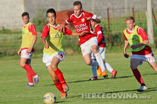 Pioniri Veleža ponovo uvjerljivi, predpioniri Blagaja preokretom do pobjede nad Veležom