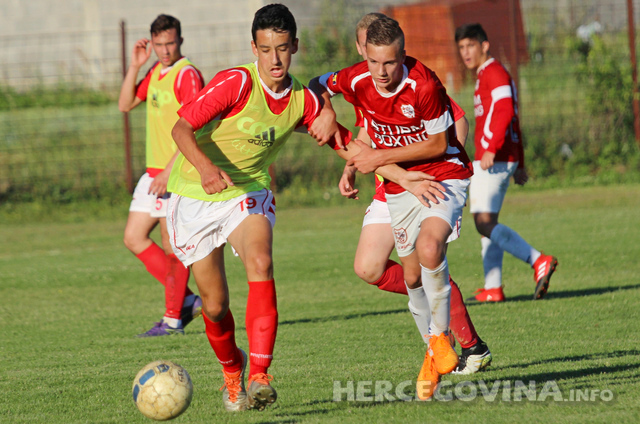 Pioniri Veleža ponovo uvjerljivi, predpioniri Blagaja preokretom do pobjede nad Veležom