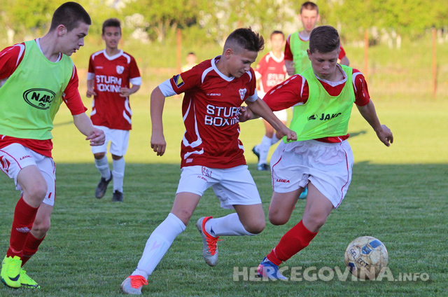 Pioniri Veleža ponovo uvjerljivi, predpioniri Blagaja preokretom do pobjede nad Veležom