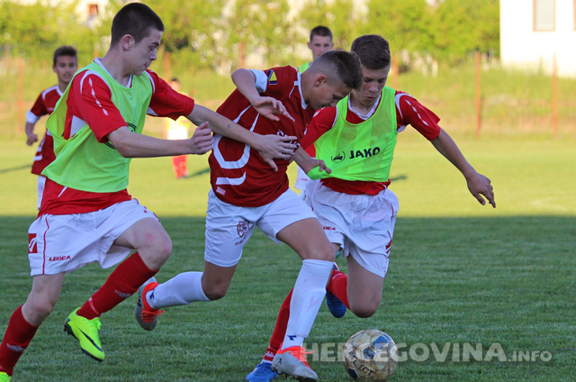 Pioniri Veleža ponovo uvjerljivi, predpioniri Blagaja preokretom do pobjede nad Veležom