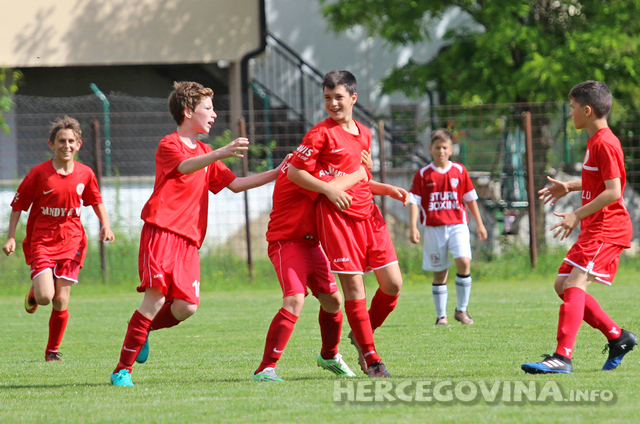 Pioniri Veleža ponovo uvjerljivi, predpioniri Blagaja preokretom do pobjede nad Veležom