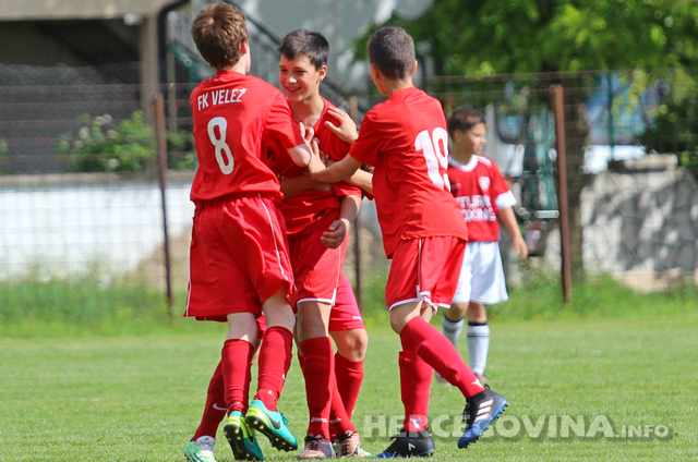 Pioniri Veleža ponovo uvjerljivi, predpioniri Blagaja preokretom do pobjede nad Veležom