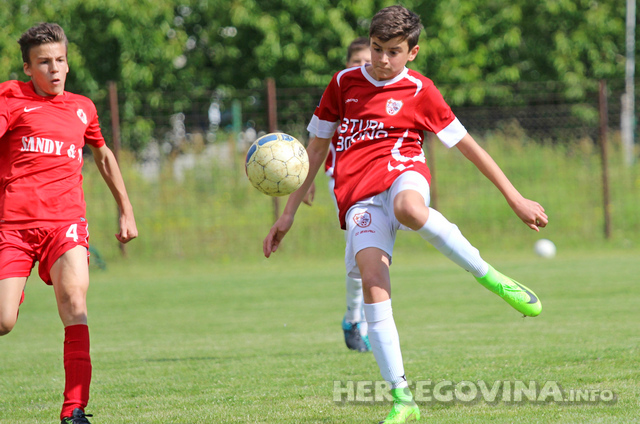 Pioniri Veleža ponovo uvjerljivi, predpioniri Blagaja preokretom do pobjede nad Veležom