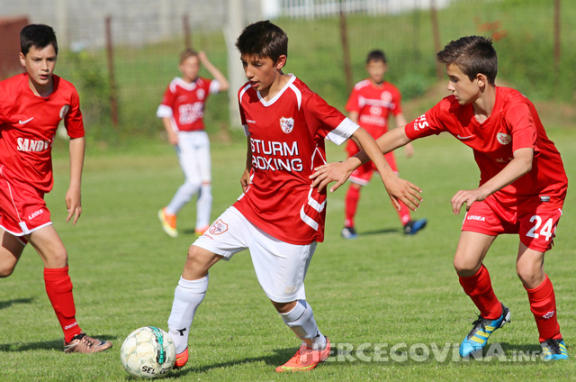 Pioniri Veleža ponovo uvjerljivi, predpioniri Blagaja preokretom do pobjede nad Veležom