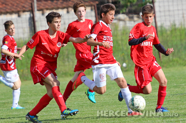 Pioniri Veleža ponovo uvjerljivi, predpioniri Blagaja preokretom do pobjede nad Veležom
