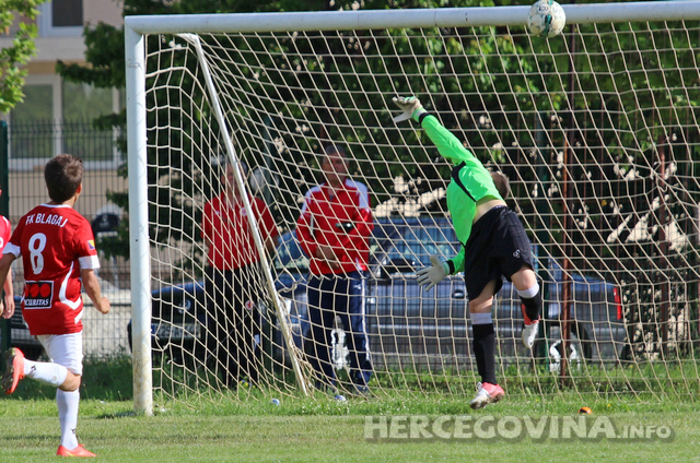 Pioniri Veleža ponovo uvjerljivi, predpioniri Blagaja preokretom do pobjede nad Veležom