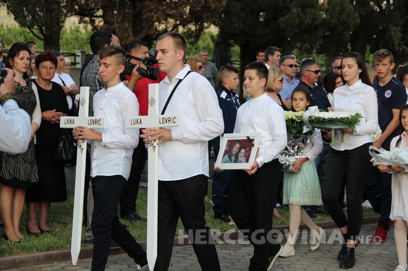 Dan kada su plakali Mostar i Hercegovina: Ukopani brat i sestra
