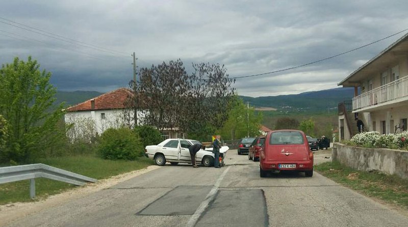 U težoj prometnoj nesreći dvoje ozlijeđenih