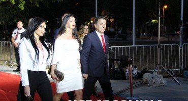 Mostar: Pogledajte tko je sve prošao crvenim tepihom na Večernjakovom pečatu