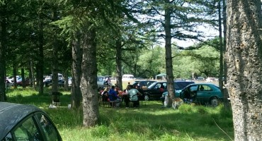 Mostarci tradicionalno 1 svibanj slave na Buni 