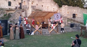 Treća Stolačka tarča bila je pun pogodak - Tisuće turista na Starom gradu Vidoškom 