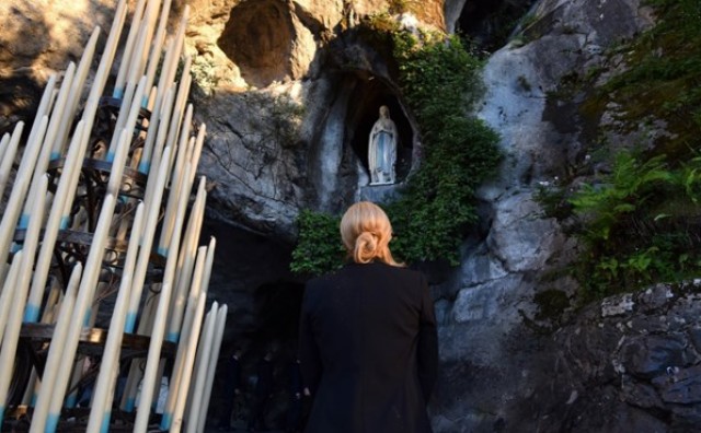 kolinda u lurdu