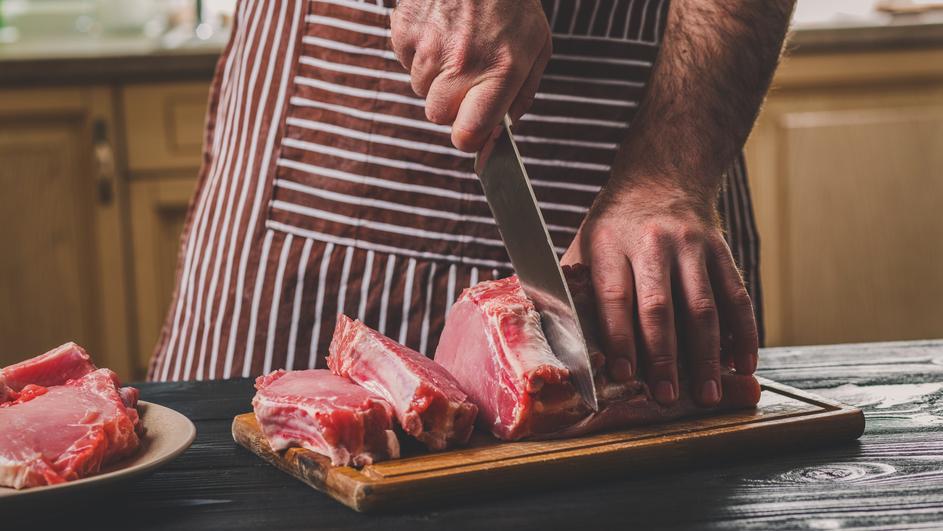 Upali svaki put: Sjajan trik koji sprečava lijepljenje hrane za dno tavice