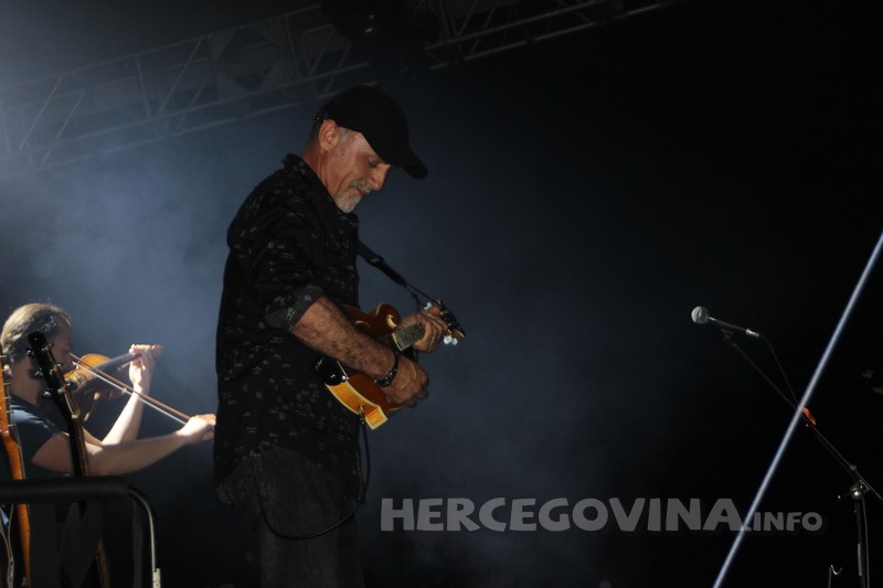 Veličanstvenim koncertom Oliver i Gibonni oduševili Mostar