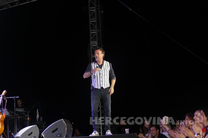 Veličanstvenim koncertom Oliver i Gibonni oduševili Mostar