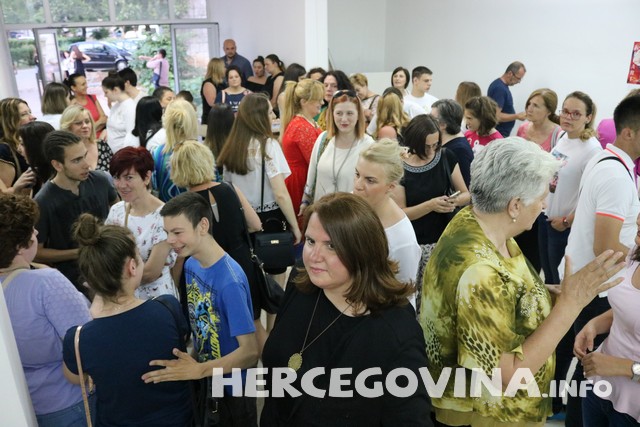 Mostar: Otvorena  izložba radova nastalih u KreArt radionicama