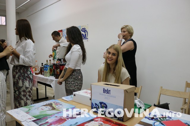 Mostar: Otvorena  izložba radova nastalih u KreArt radionicama