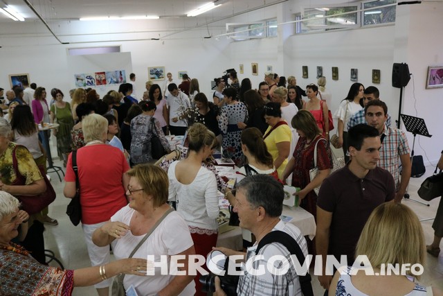 Mostar: Otvorena  izložba radova nastalih u KreArt radionicama